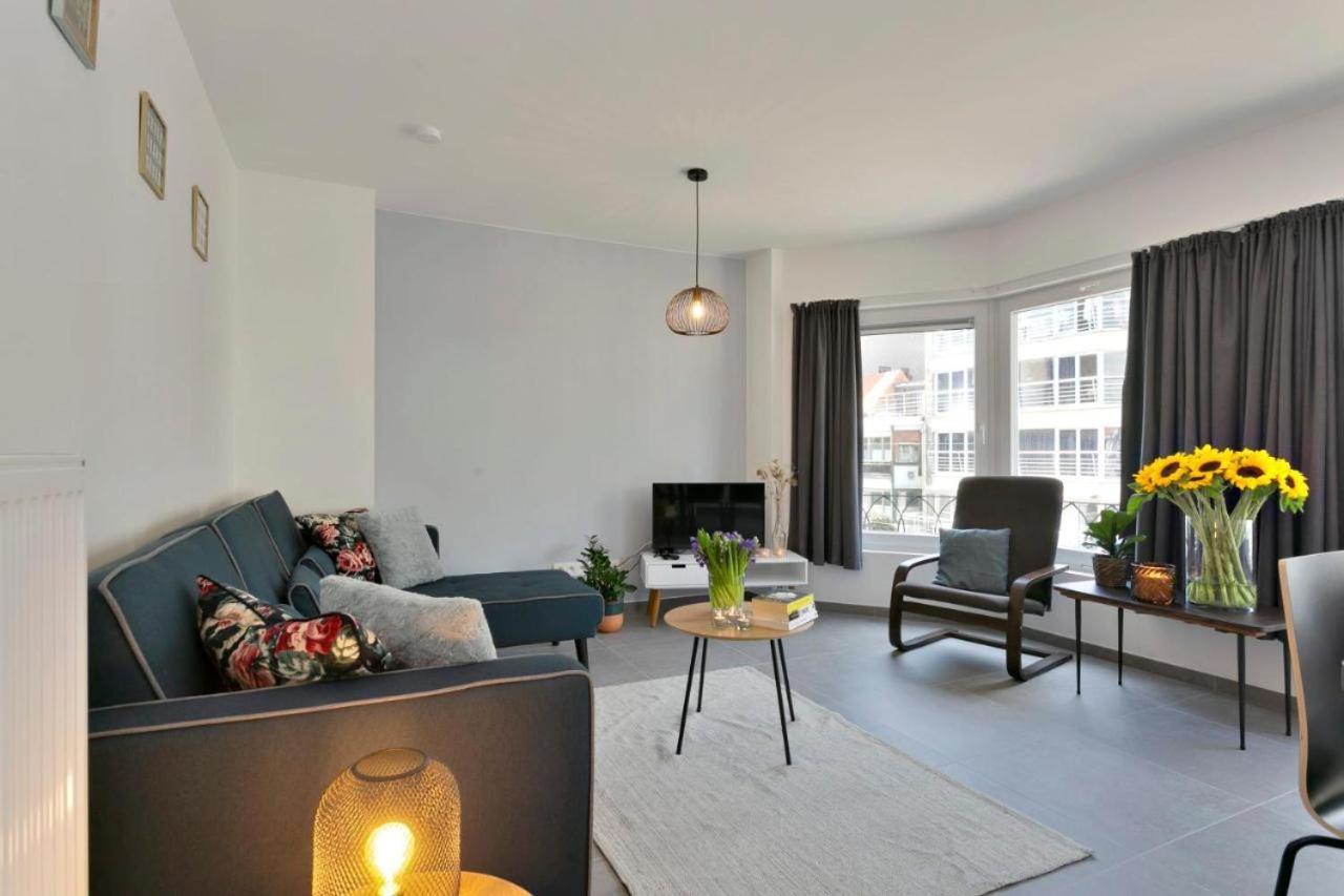 Delightful Family Apartment At Only 50 Meters From The Beach / Panne A Cote De Panne Exterior photo